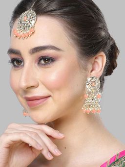 Karatcart - Gold Plated Mirror and Peach Bead Studded Round Jhumki Earrings & Maangtikka