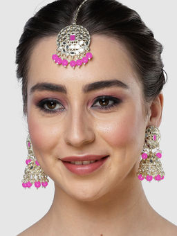 Karatcart - Gold Plated Mirror and Light Pink Bead Studded Round Jhumki Earrings & Maangtikka
