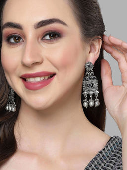 Karatcart - Oxidised Silver Black Kundan Studded Drop Earrings for Women