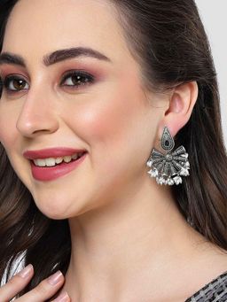 Karatcart - Drop Shape Oxidised Silver Black Stone Dangler Earring for Women