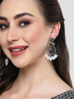Karatcart - Oxidised Silver Black Stone and Pearl Dangler Earring for Women