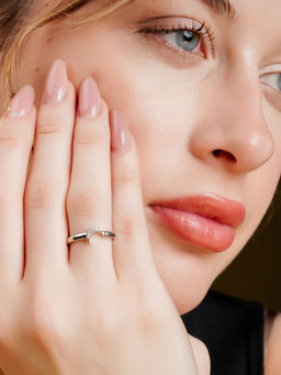 Soraya Luxe - 925 Sterling Silver Ethereal Moon Ring