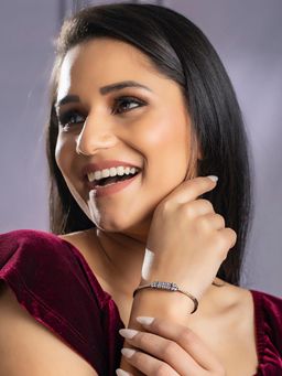 Priyaasi - Dual Toned American Diamond Leaf Bracelet