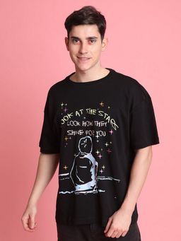 Bene Kleed - Men Black Graphic Printed Extended Sleeves Oversized T-shirt