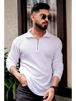 GRITSTONES - Men White Waffle Self Design Zipper Polo T-Shirt