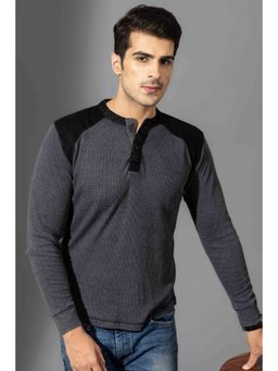 GRITSTONES - Men Dark Grey Self Design Henley T-Shirt