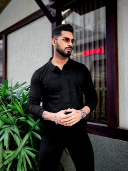 GRITSTONES - Men Black Self Design Flat Knit Pullover Polo T-Shirt