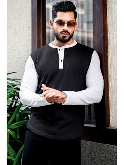 GRITSTONES - Men Black Color Block Henley T-Shirt