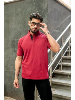 GRITSTONES - Men Maroon Mandarin Collar Tinted Fabric Polo T-Shirt