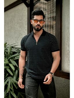 GRITSTONES - Men Black Self Design Polo Neck Dot T-Shirt