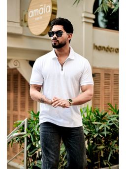 GRITSTONES - Men White Self Design Zipper Polo T-Shirt
