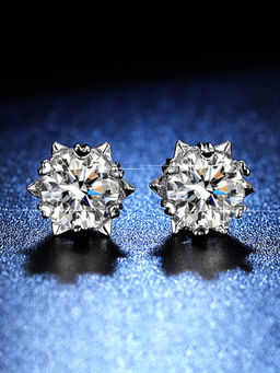 Designs & You - Silver Plated American Diamond Studded Star Shaped Solitaire Stud Earrings