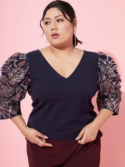 AAREIN - Ample Plus Size V-Neck Casual Top