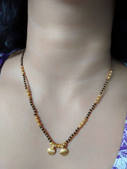 Digital Dress Room - Simple Gold Short Mangalsutra Vati Design