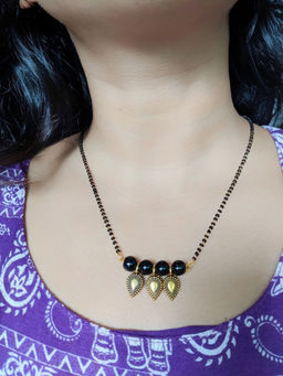 Digital Dress Room - Pearls Pendant Fancy Short Mangalsutra