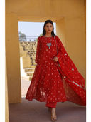 Red color option, Sold out, Currently selected