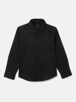 Blue Giraffe - Boys Black Solid Spread Collar Full Sleeves Shirt