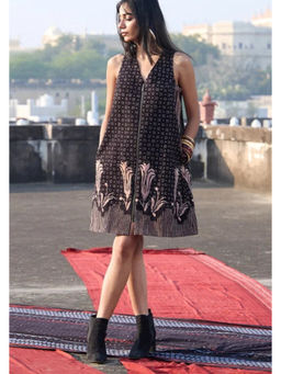 Okhai - Cinder Cotton Twill Ajrakh Sleeveless Black Knee Length Dress
