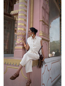 SPACE - Evora White Anti Fit Sleeveless Shirt