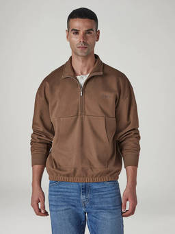 Levi's - Men Brown Solid Boxy Fit Sweatshirt