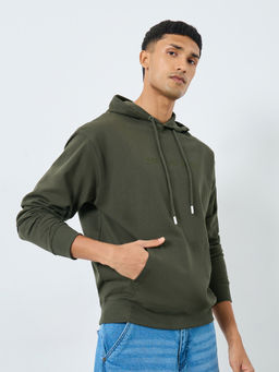 Styli - Men Olive Solid Pullover Regular Fit Cotton Hoodie