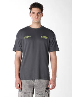 Jack & Jones - Men Grey Text Print Oversized T-Shirt