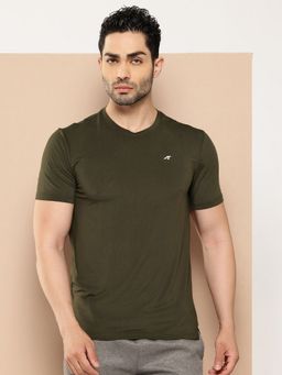 Alcis - Men Olive Solid Polyester Lycra T-Shirt