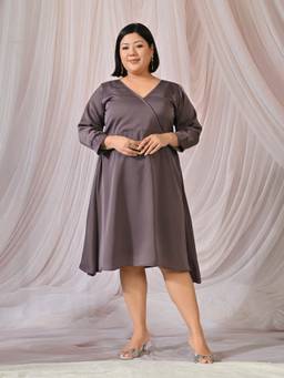 Desi Noor - Plus Size Solid Lavender V-Neck Dress