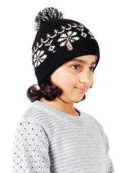 Bharatasya - Kids Fine Knitted Christmas Pattern Winter Cap Black (11-12 Years)
