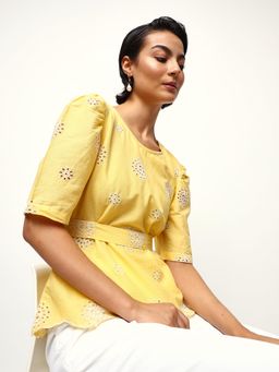 ISHIN - White Embroidered Top