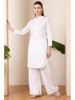 First Resort by Ramola Bachchan - White Nehru Collar Kurta And Embroidered Pants (set Of 2)