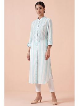 First Resort by Ramola Bachchan - White And Green Embroidered Shirt Style Kurta