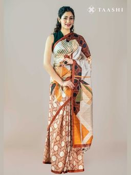 Taashi - the modular rust abstract White Saree