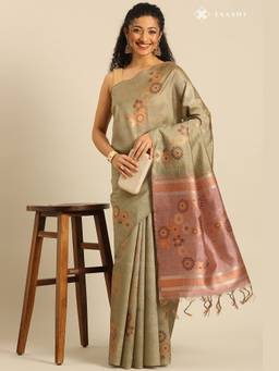 Taashi - the tobacco walnut bloom Brown Saree
