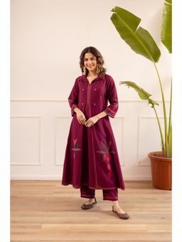 BERRYLICIOUS - Women Wone Mirror embroidered Flared Kurta and Pant
