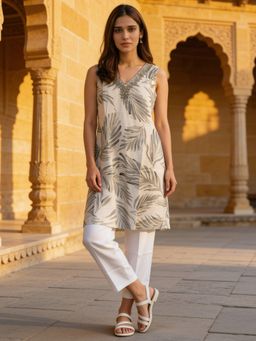 Rangita - Women White Printed Kurta and Pant