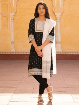 Rangita - Women Black Embroidered Kurta Pant with Dupatta