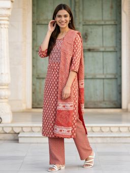 Rangita - Women Red Embroidered Kurta Pant with Dupatta