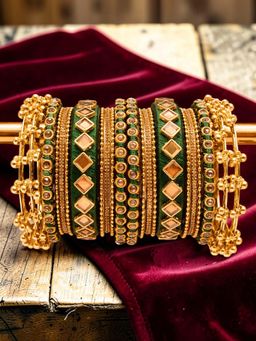 OOMPH - Green Bridal Chuda Bangle Set With Ghungroo Detailing (2.6) (Pack of 22)