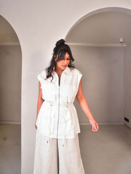 WHY SO BLUE - White Isla Sleeveless Bomber Jacket