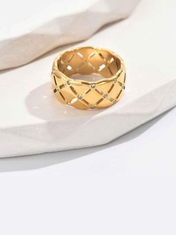 Amorenmore - Golden Lattice Crystal Design Gold Tone Band Ring