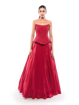 MODO CALDO - Red Devotion Lehenga with Corset and Cancan