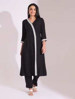 Globus - Women Black Embroidered Kurta with Pant (Set of 2)