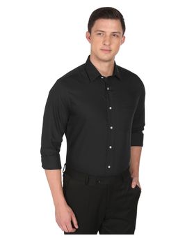Arrow - Men Black Liberty Classic Fit Solid Formal Shirt