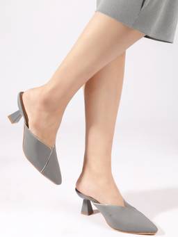 CHINRAAG - Women Grey Synthetic Sole Mules