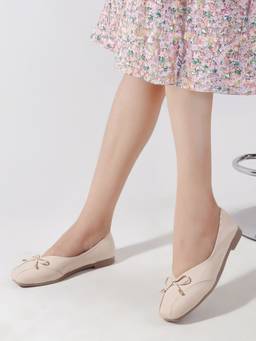 CHINRAAG - Women Cream Synthetic Sole Ballerina