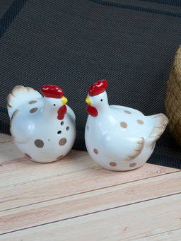 Kookee - Ceramic Salt and Pepper Shakers Set - White