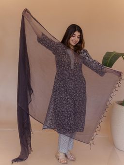 The Indian Ethnic Co. - Coffee Black Solid Kota Doria Cotton Dupatta