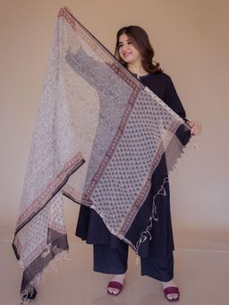 The Indian Ethnic Co. - Off White Floral Bagru Kota Doria Cotton Dupatta