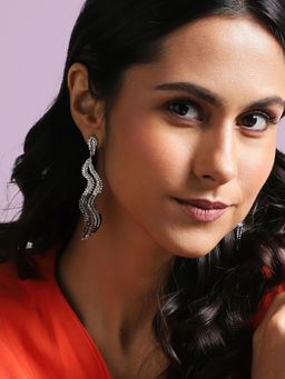 Sohi - Ombre Swirl Drop Earrings Chrome & Silver